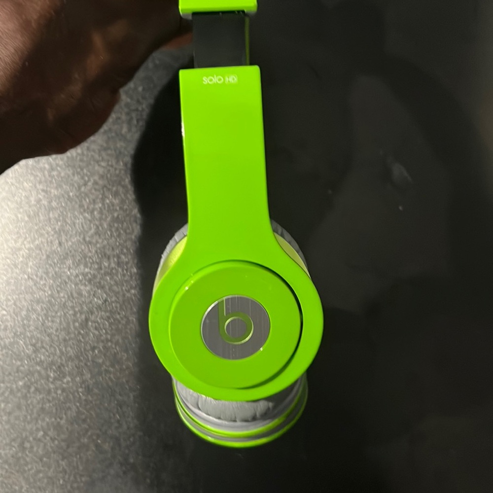 Beats solo headphones
